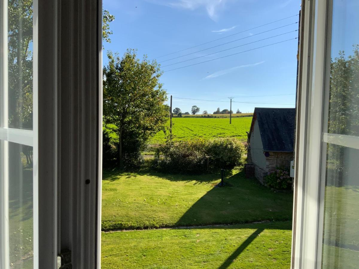 Welcoming And Peaceful Bed And Breakfast Fougerolles-du-Plessis Kültér fotó