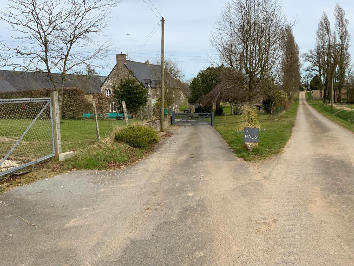 Welcoming And Peaceful Bed And Breakfast Fougerolles-du-Plessis Kültér fotó
