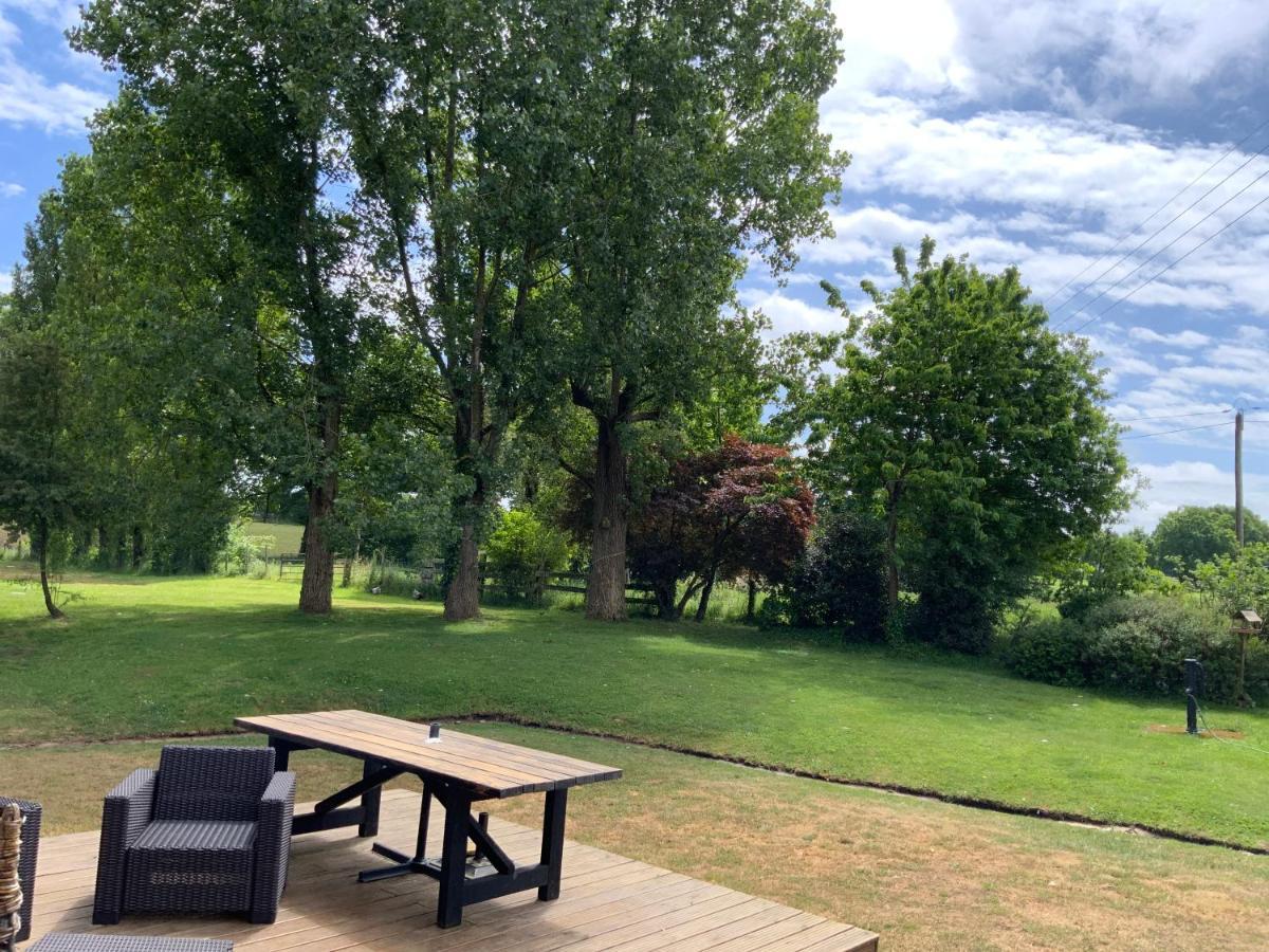 Welcoming And Peaceful Bed And Breakfast Fougerolles-du-Plessis Kültér fotó
